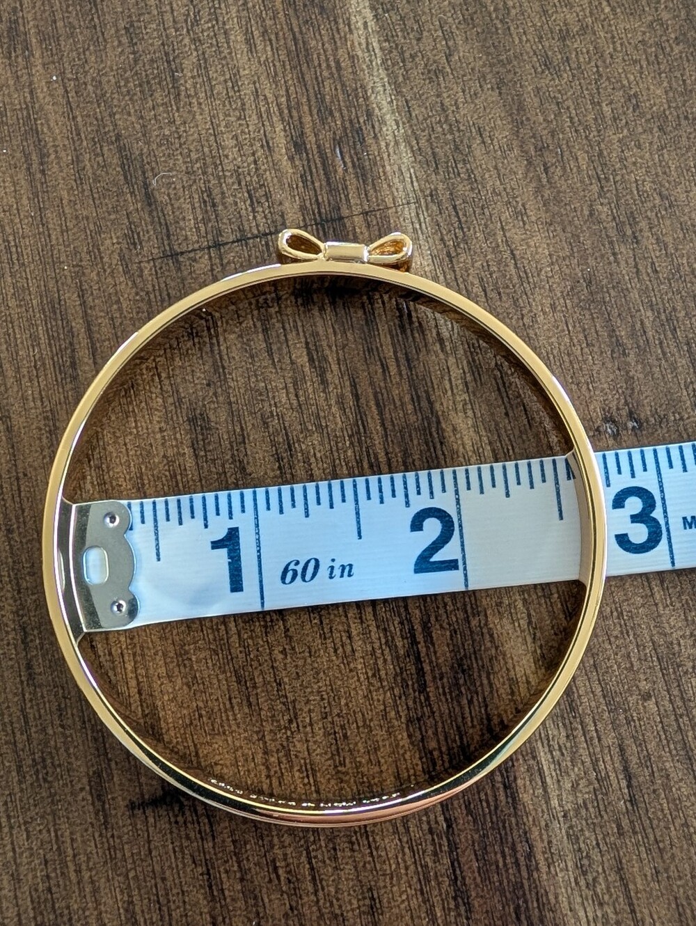 KATE SPADE shiny gold bow bangle bracelet - Picture 7 of 7
